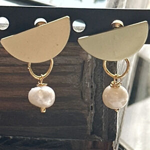Big freshwater pearl drops dangle earrings gold/ wisdom and peace